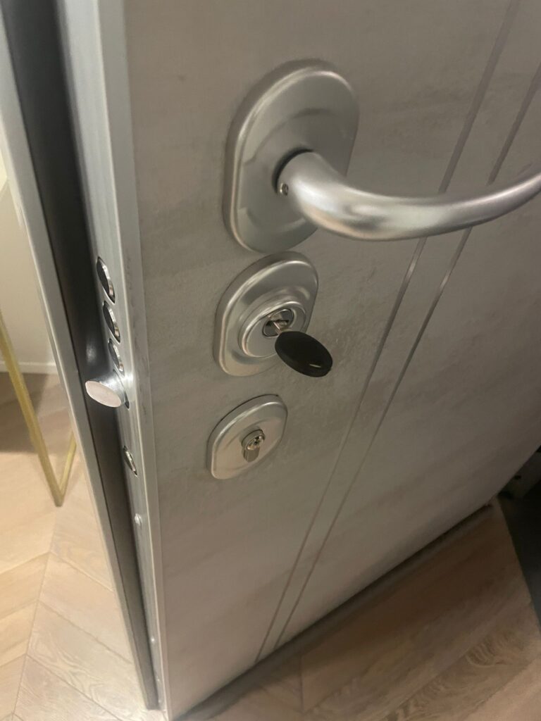 Esempio di porta blindata